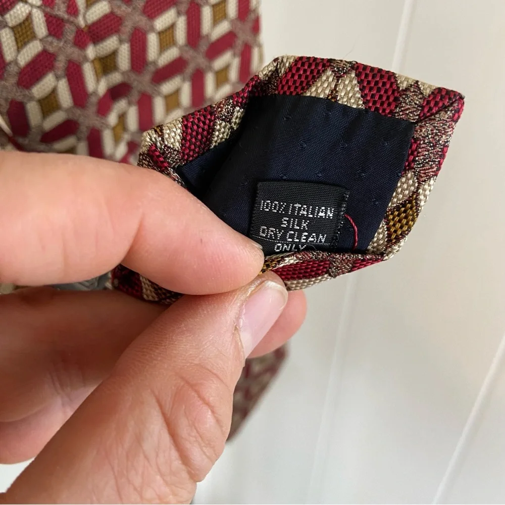 Coach 100% Italian Silk Handmade Italy Red Geometric Tie Men 56” Long 3.75” Wide - Picture 7 of 7
